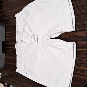 Women's Kensie white shorts sz 10/30